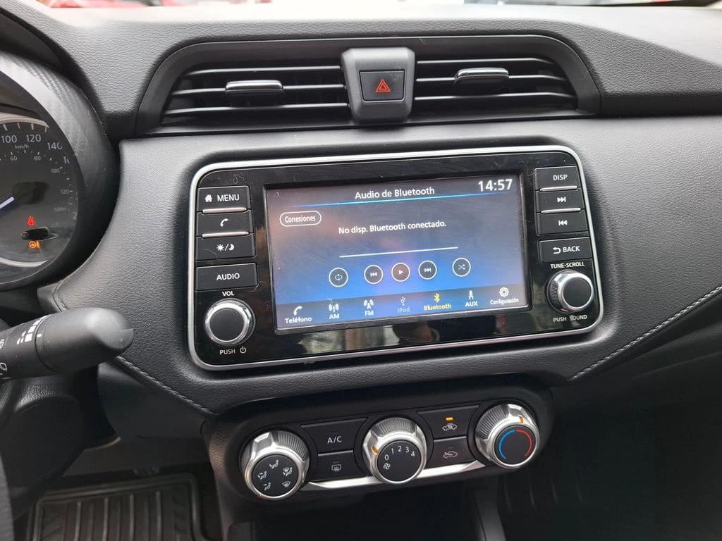 Nissan Versa Sense 1.6 año 2024