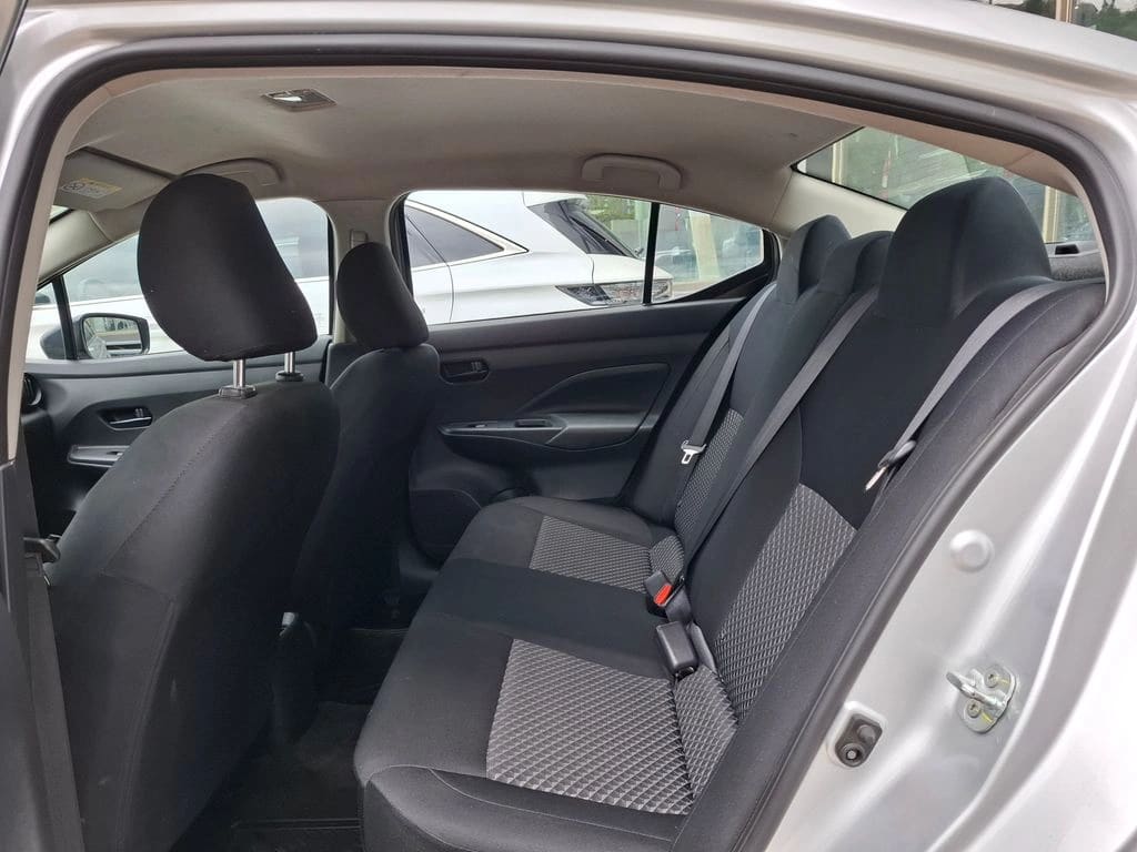Nissan Versa Sense 1.6 año 2024