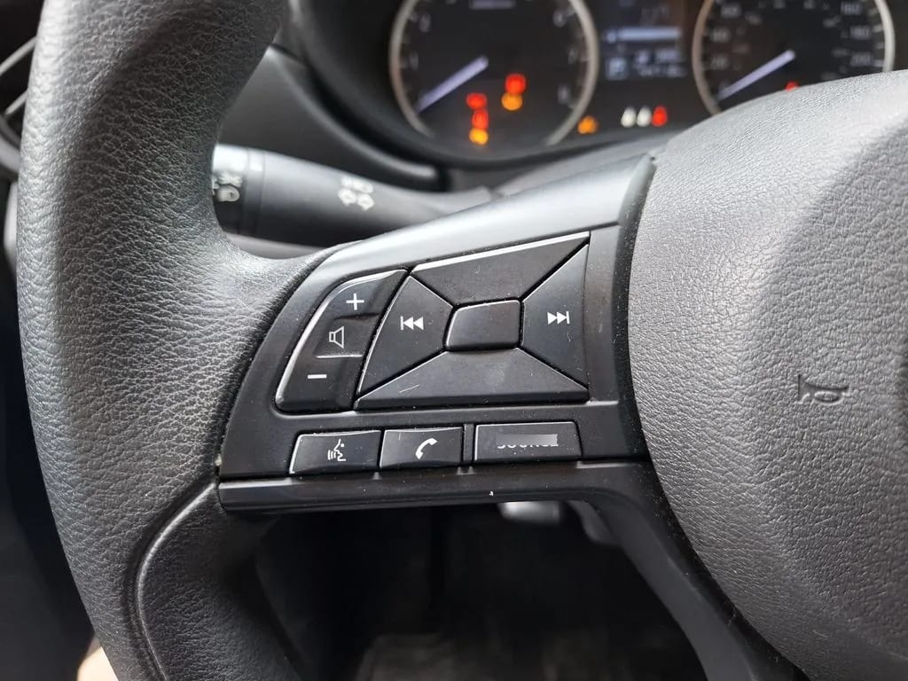 Nissan Versa Sense 1.6 Aut año 2024