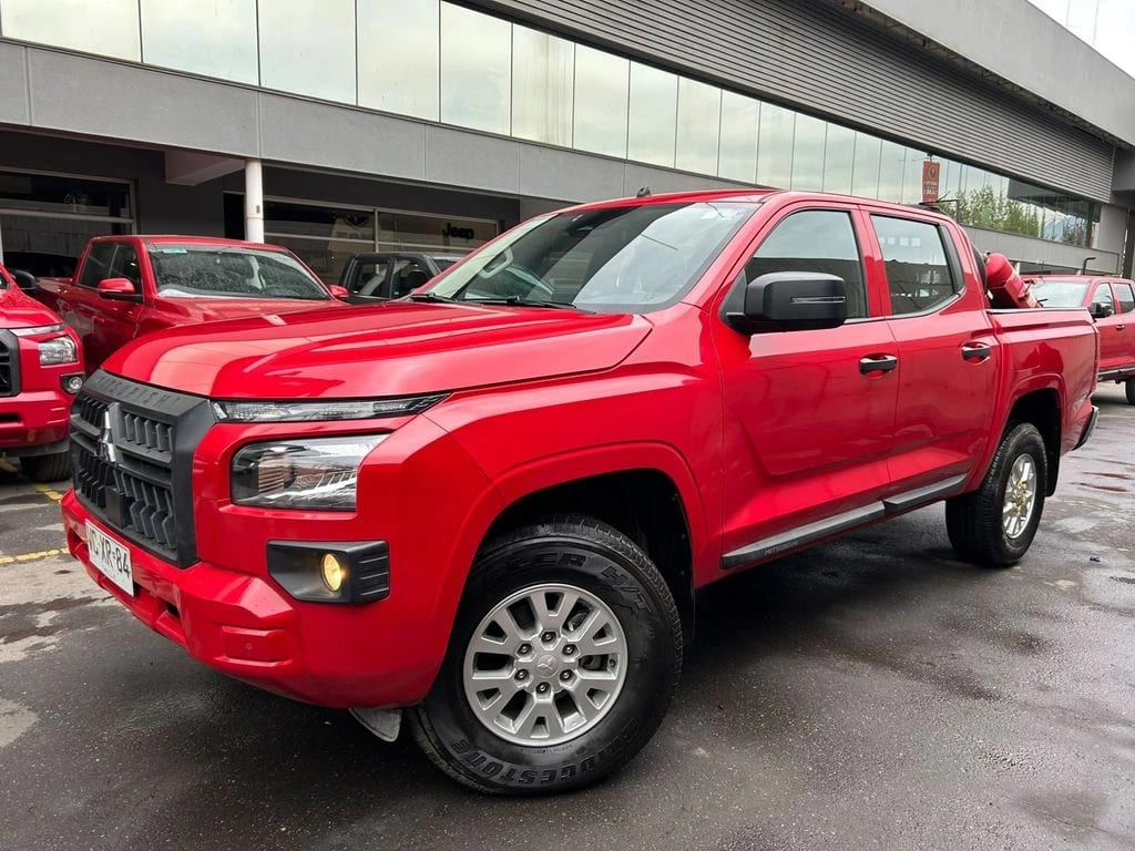 Mitsubishi L200 Katana Xrt 4x4 2.4 año 2025