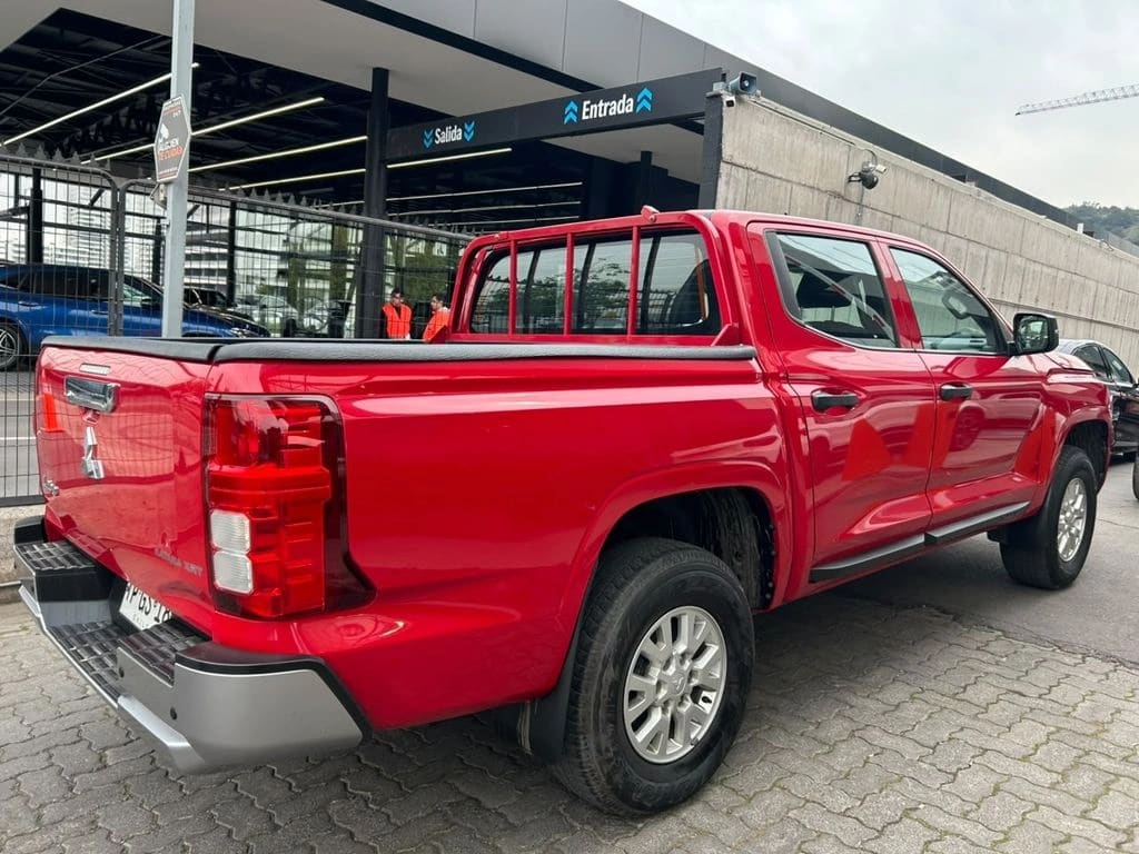 Mitsubishi L200 Katana Xrt 4x4 2.4 año 2024