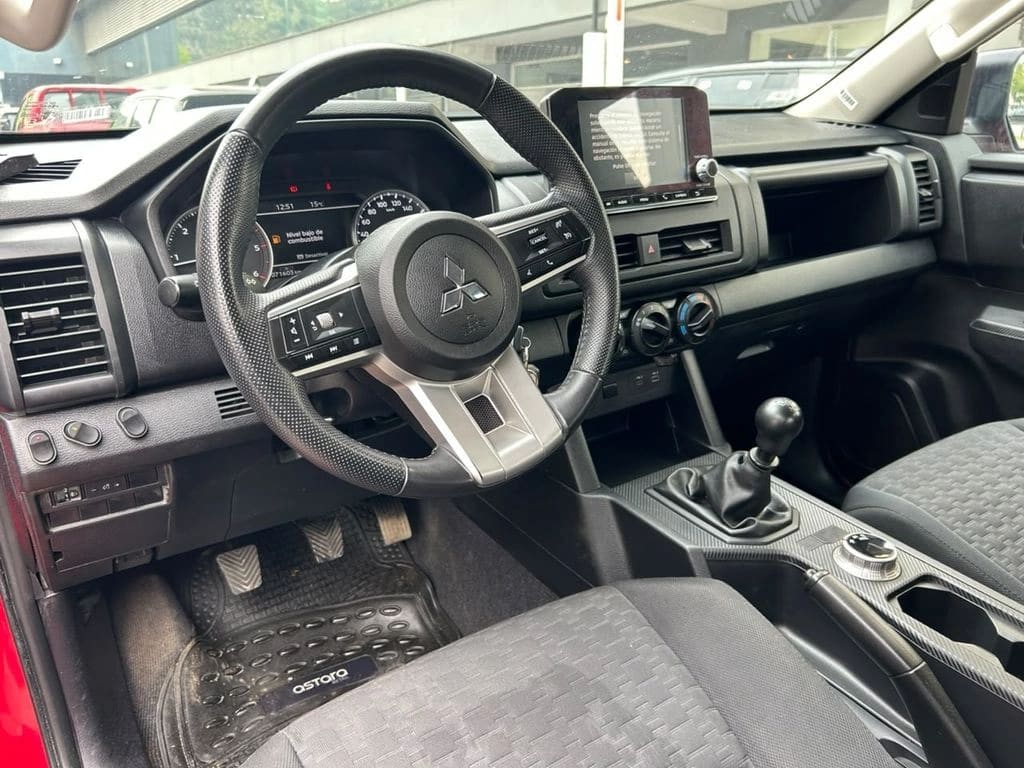 Mitsubishi L200 Katana Xrt 4x4 2.4 año 2024
