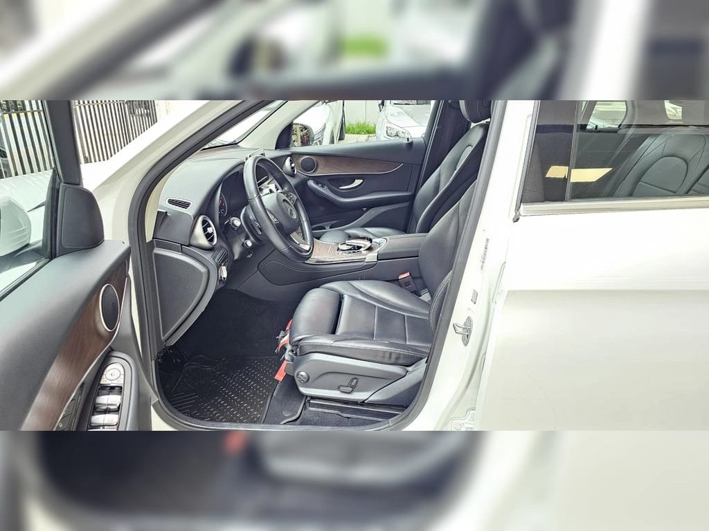 Mercedes-Benz 220 Glc 220 2.1 D 4x4 At año 2020