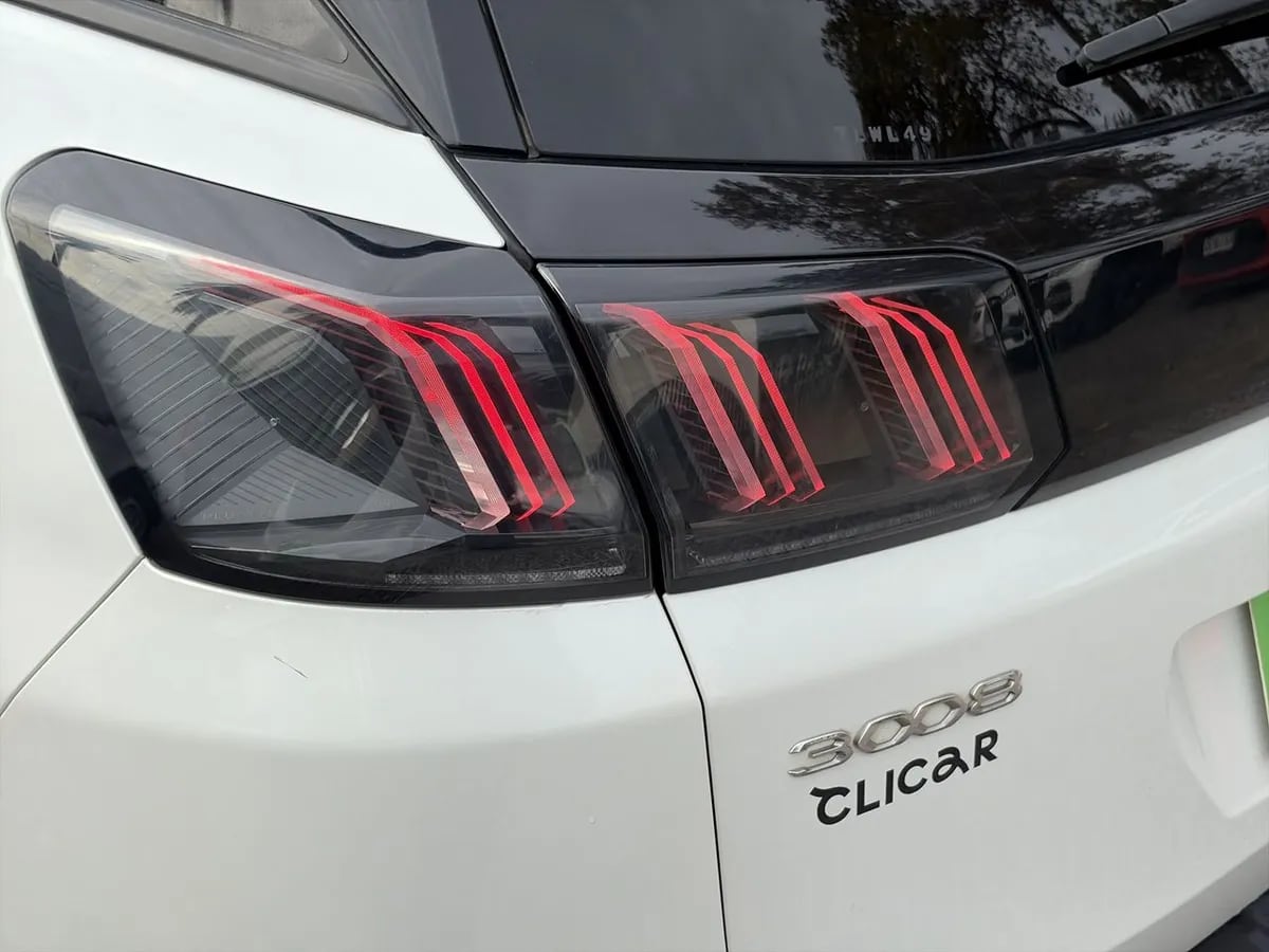 Peugeot 3008 1.5 Allure Pack Bluehdi 130 4x2 Eat8 5p año 2024