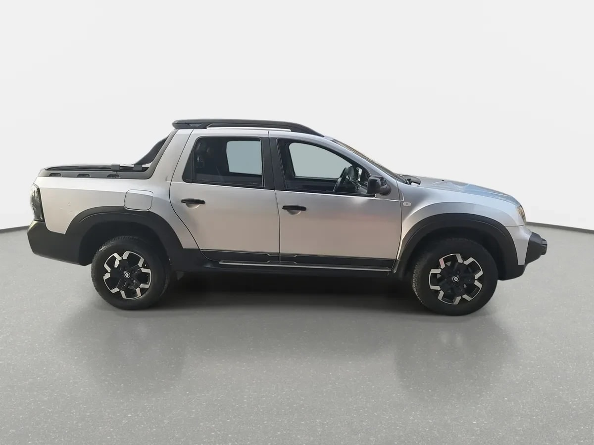 Renault Oroch 1.3 Intens Outsider Dob. Cab. 4x2 At 4p año 2023