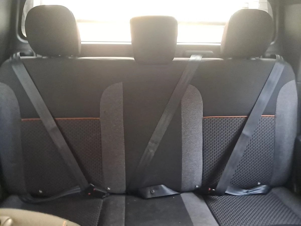 Renault Oroch 1.3 Intens Outsider Dob. Cab. 4x2 At 4p año 2023