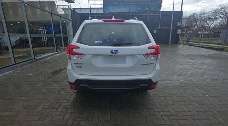 Subaru Forester 2.0i X Awd At 5p año 2021