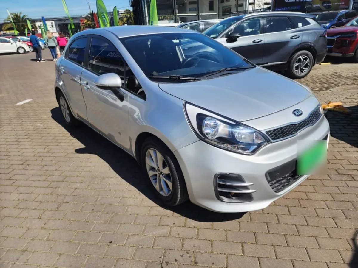Kia Rio 5 1.4 Ex 4x2 Ac Dab Abs 4at 5p año 2016