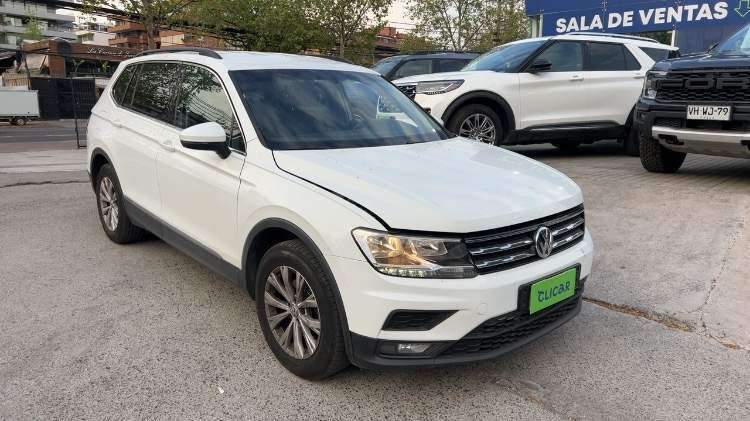 Volkswagen Tiguan 1.4 Tsi Comfortline 4x2 At 5p año 2018