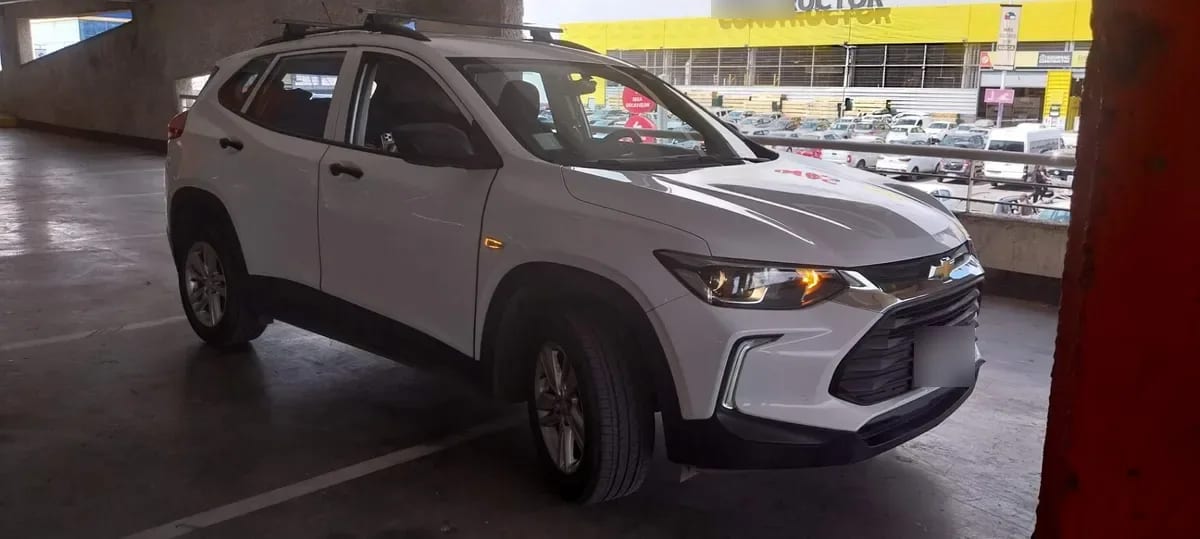 Chevrolet Tracker 1.2t Ls Fwd Mt 5p año 2023