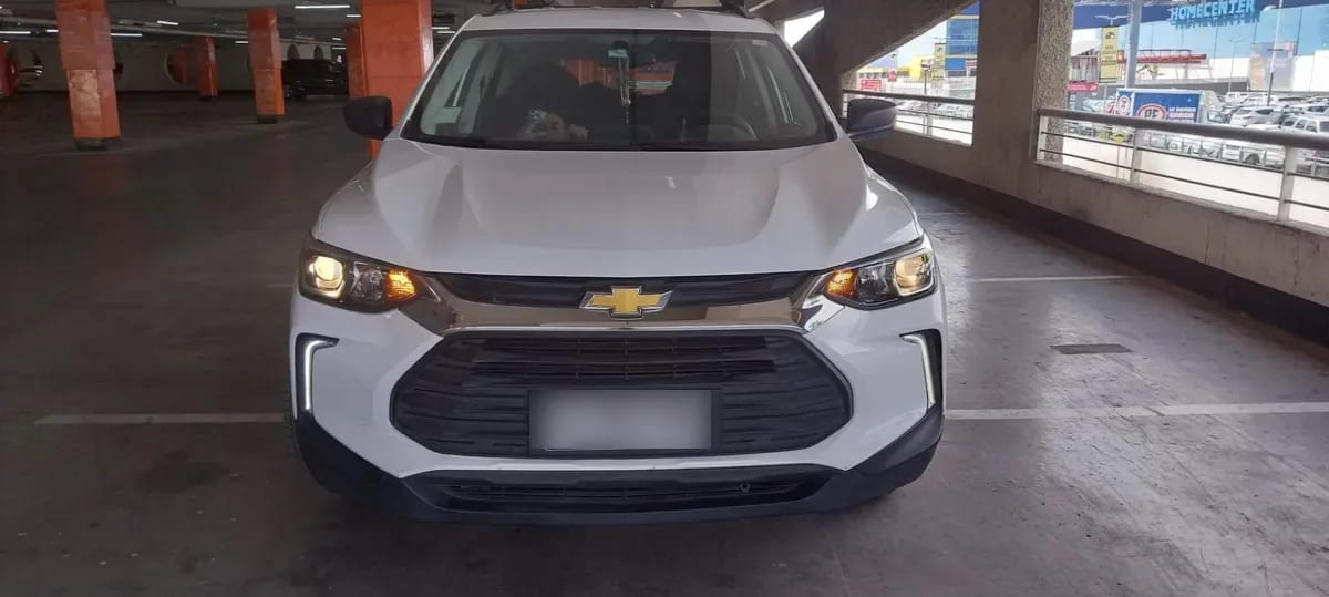 Chevrolet Tracker 1.2t Ls Fwd Mt 5p año 2023