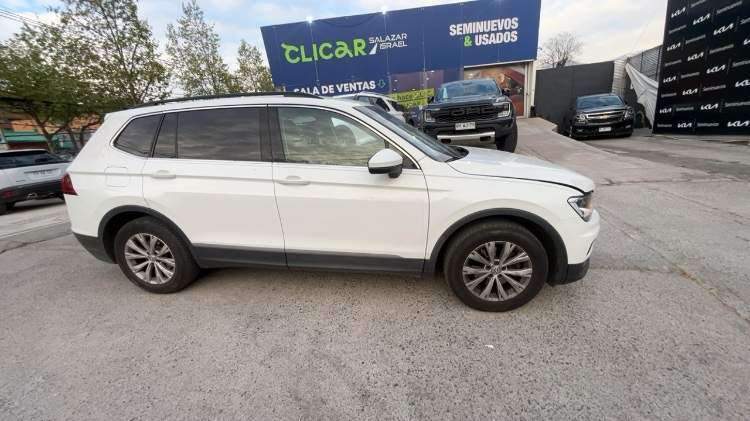 Volkswagen Tiguan 1.4 Tsi Comfortline 4x2 At 5p año 2018