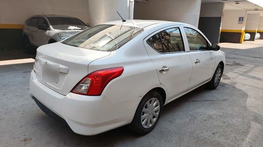Nissan Versa 1.6 Advance 4x2 Mt 4p año 2019