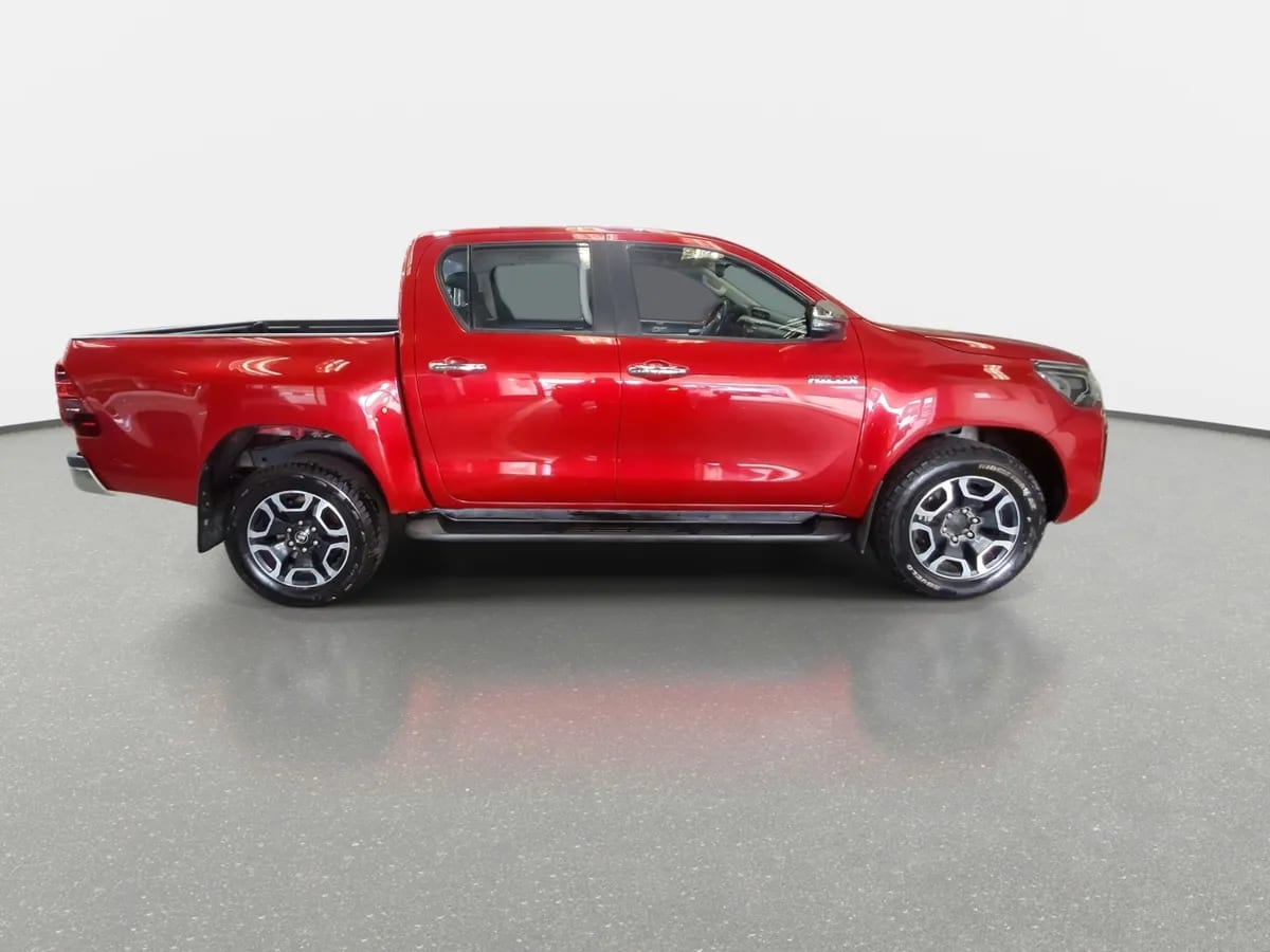 Toyota Hilux 2.8 Srv Diesel 4x4 Dob. Cab. At 4p año 2024