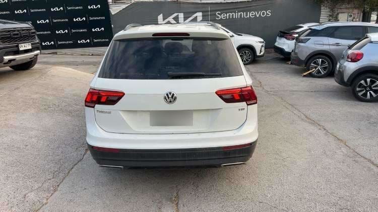 Volkswagen Tiguan 1.4 Tsi Comfortline 4x2 At 5p año 2018