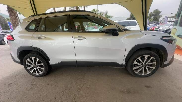 Toyota Corolla Cross 2.0 Seg 4x2 Cvt At 5p año 2023