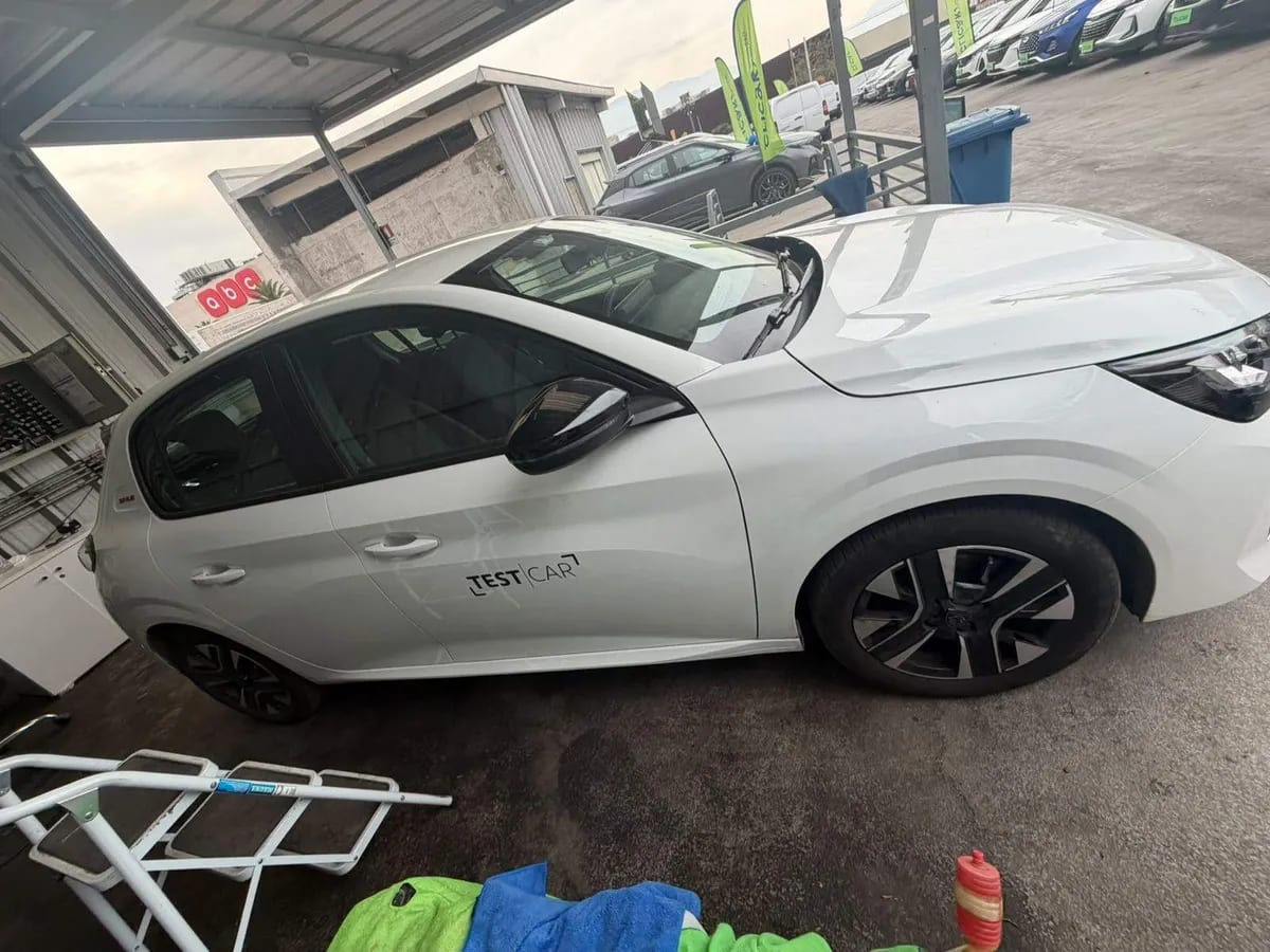Peugeot 208 1.2 Mca Puretech 75 Style 4x2 Mt 5p año 2026