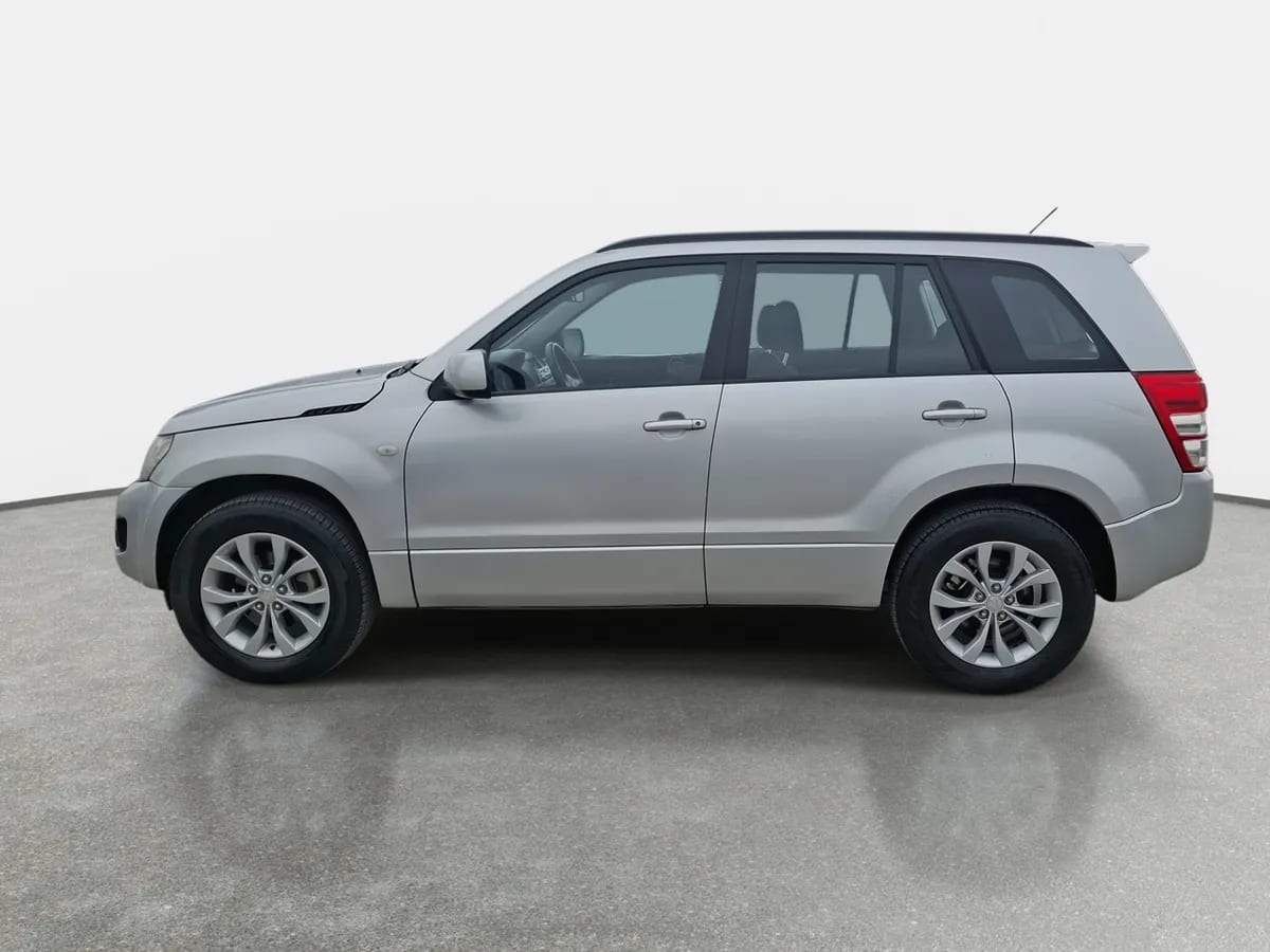 Suzuki Grand Nomade 2.4 Glx Se 2wd At 5p año 2019