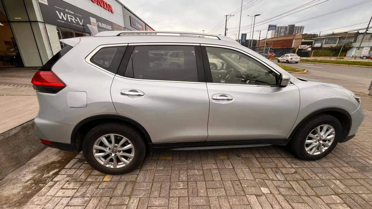 Nissan X-Trail 2.5 Sense 4x4 2row Cvt At 5p año 2019