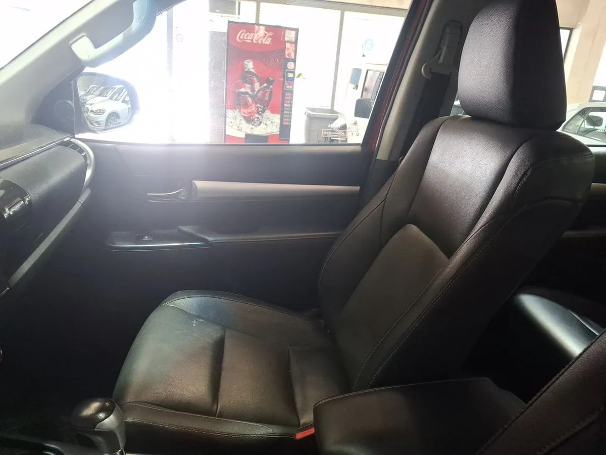Toyota Hilux 2.8 Srv Diesel 4x4 Dob. Cab. At 4p año 2024