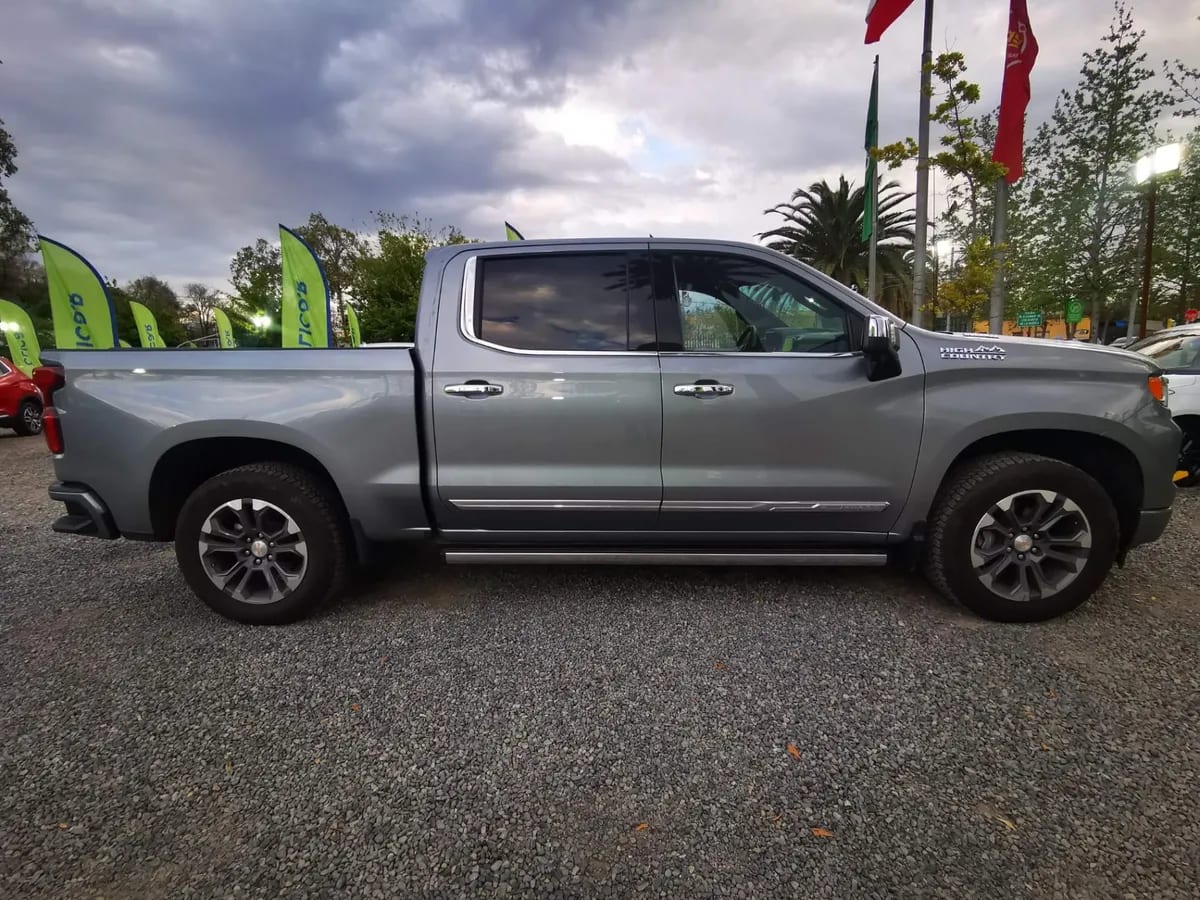 Chevrolet Silverado 3.0 High Country 4x4 At 4p año 2026