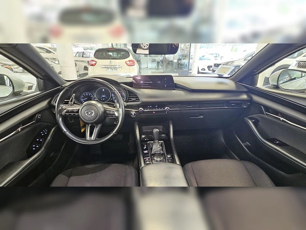 Mazda 3 Sport Core At 2025 año 2025