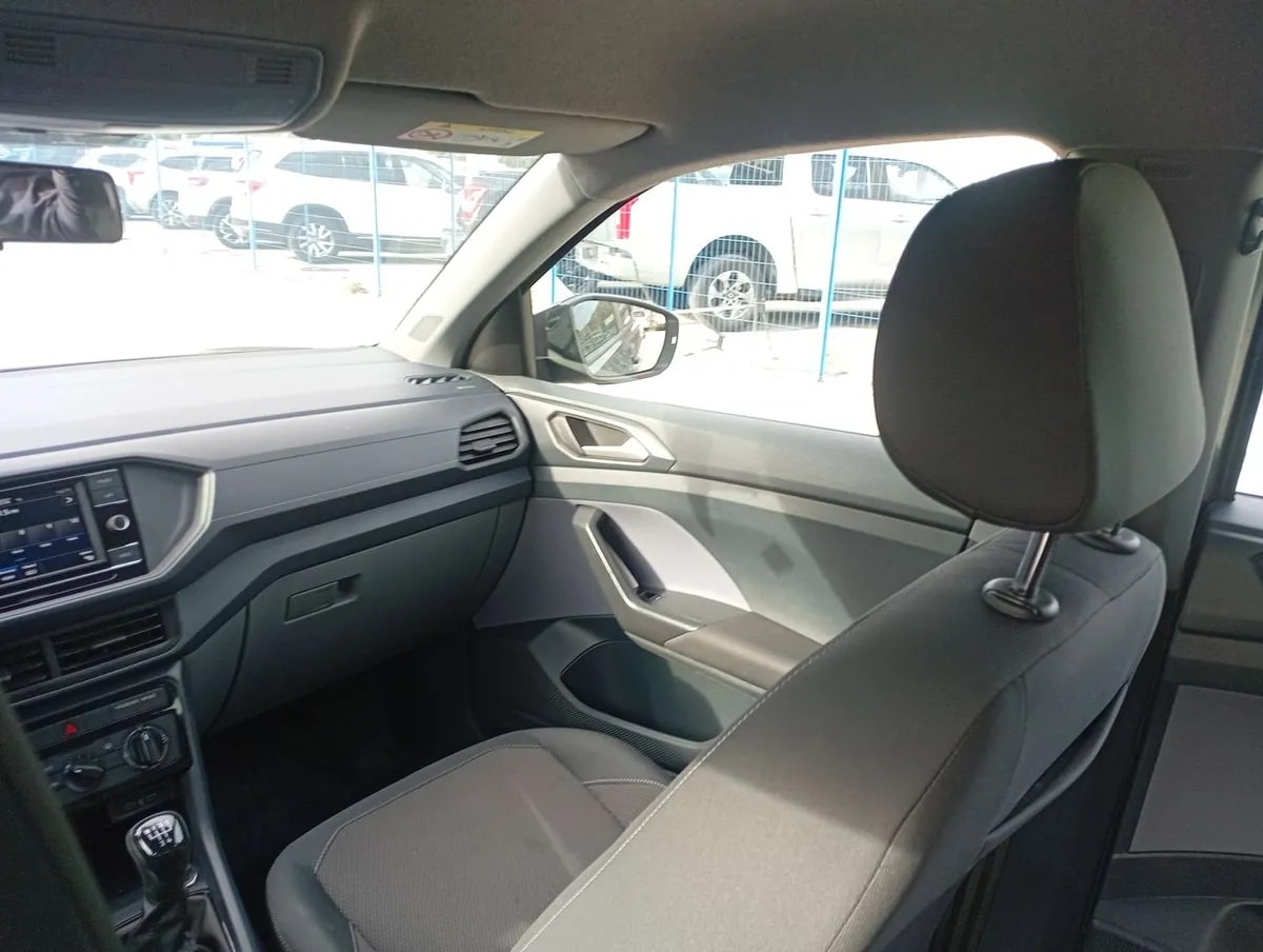 Volkswagen T-Cross 1.0 Tsi Trendline 4x2 5mt 5p año 2024