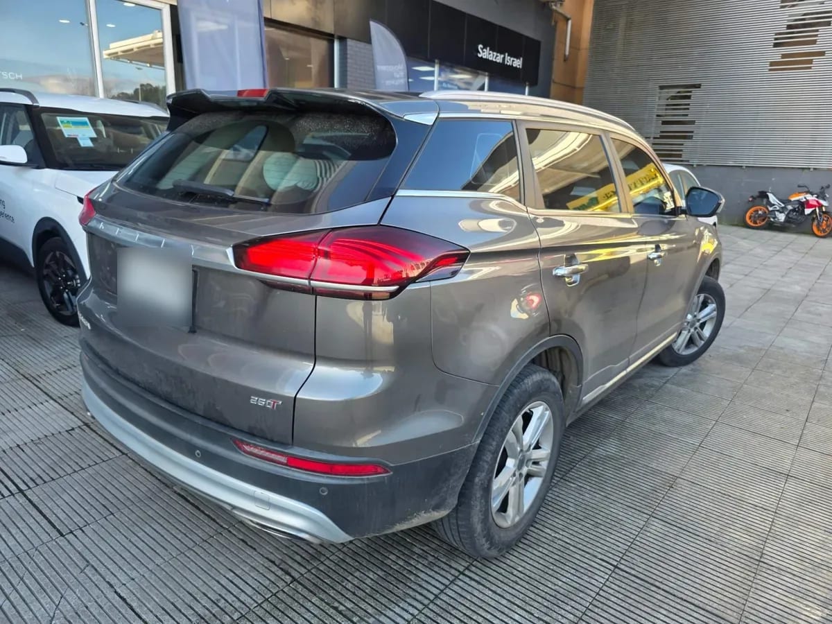 Geely Azkarra 1.5t Comfort 4x2 6at 5p año 2022