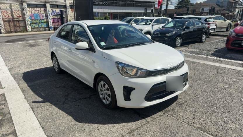 Kia Soluto 1.4 Lx Ac 4x2 Mt 4p año 2023