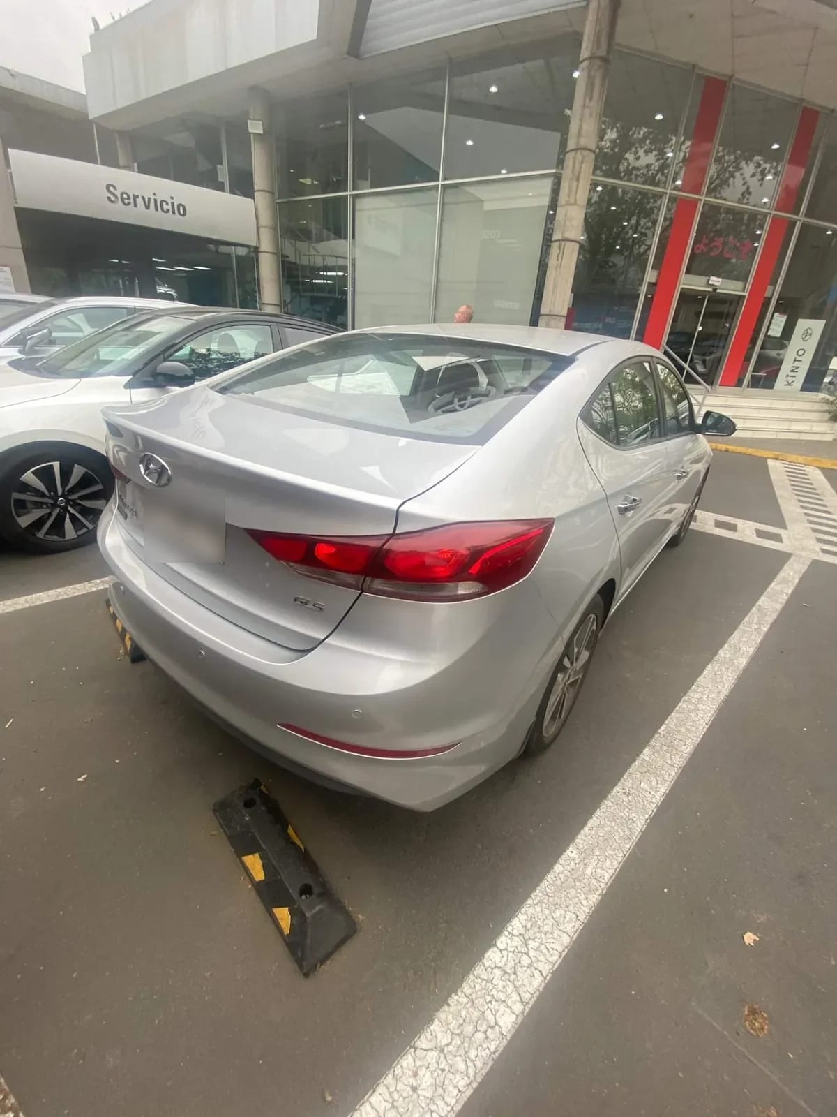 Hyundai Elantra 2.0 Gls 4x2 Ad At 4p año 2016