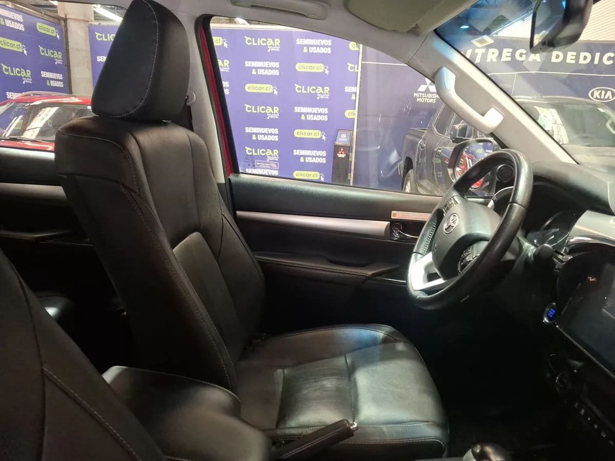 Toyota Hilux 2.8 Srv Diesel 4x4 Dob. Cab. At 4p año 2024
