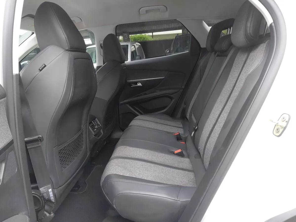 Peugeot 3008 1.6 Allure Blue-Hdi Diesel 4x2 120hp Eat6 5p año 2018