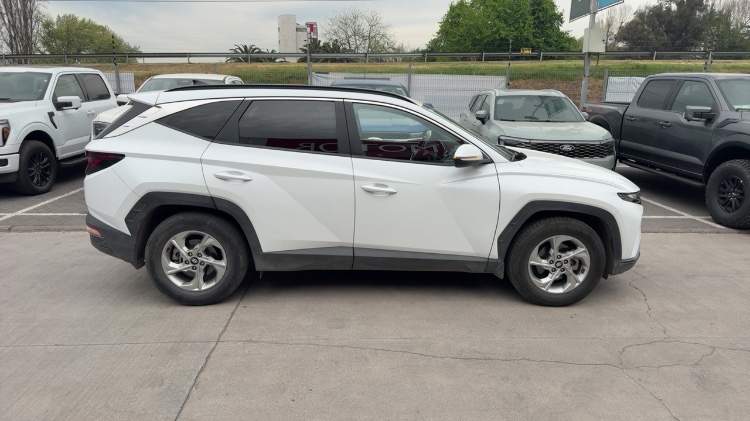 Hyundai Tucson 1.6 Nx4 Plus 2wd At 5p año 2023