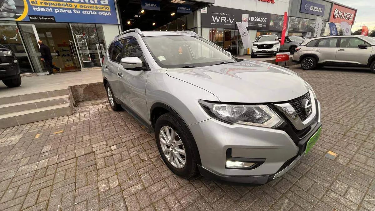 Nissan X-Trail 2.5 Sense 4x4 2row Cvt At 5p año 2019