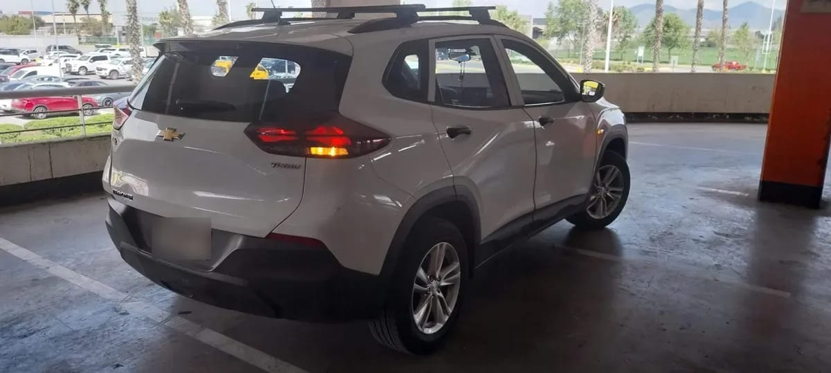 Chevrolet Tracker 1.2t Ls Fwd Mt 5p año 2023