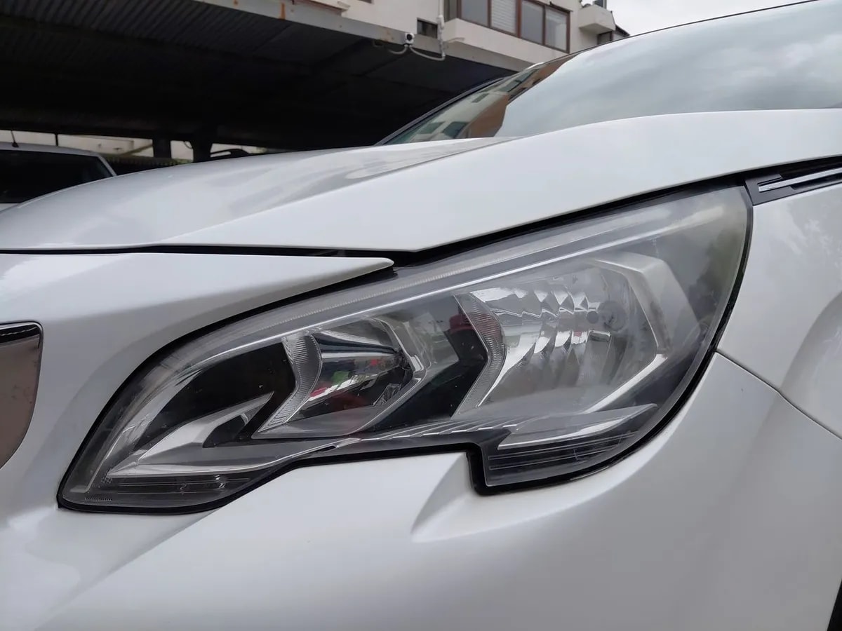 Peugeot 3008 1.6 Allure Blue-Hdi Diesel 4x2 120hp Eat6 5p año 2018