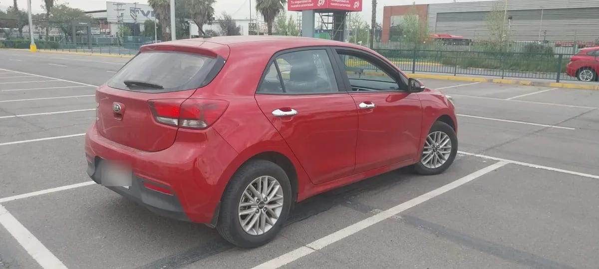 Kia Rio 5 1.4 Ex Full 4x2 Hb Ci 6mt 5p año 2022