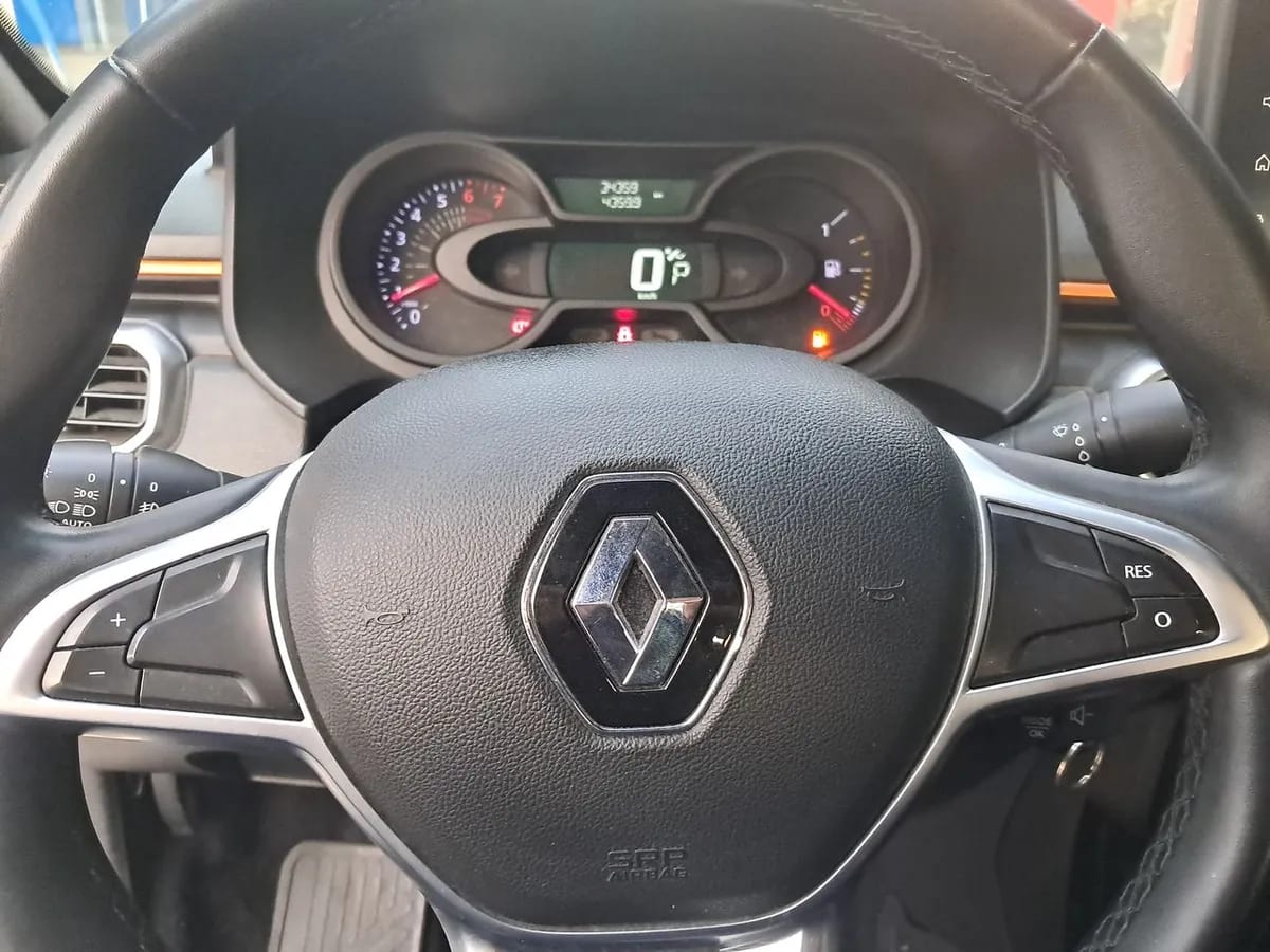 Renault Oroch 1.3 Intens Outsider Dob. Cab. 4x2 At 4p año 2023