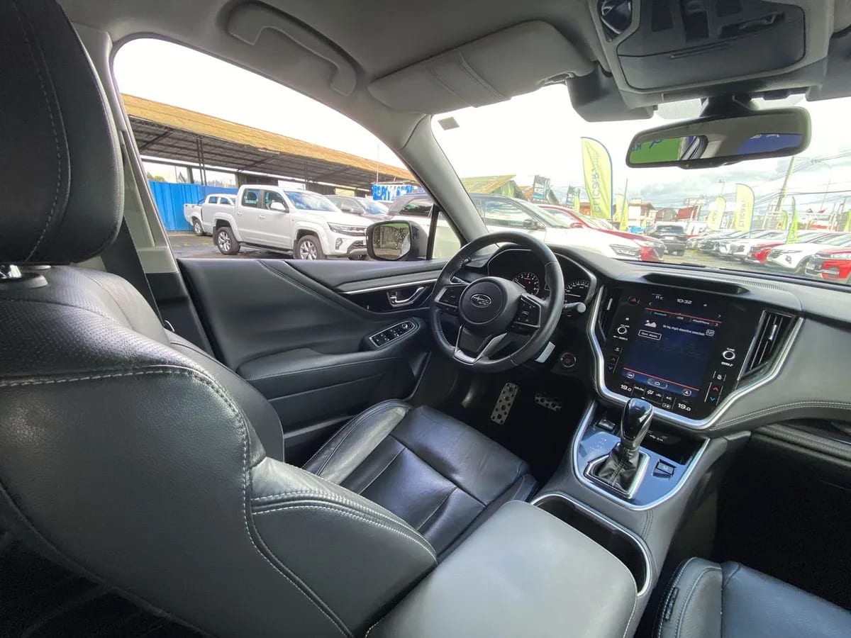 Subaru Outback 2.5i Touring Awd Cvt At 5p año 2022