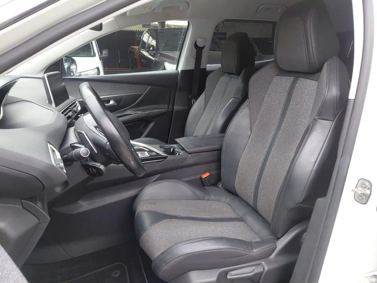 Peugeot 3008 1.6 Allure Blue-Hdi Diesel 4x2 120hp Eat6 5p año 2018