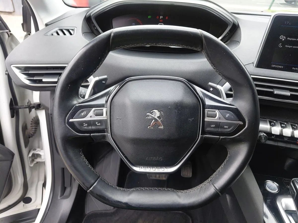 Peugeot 3008 1.6 Allure Blue-Hdi Diesel 4x2 120hp Eat6 5p año 2018