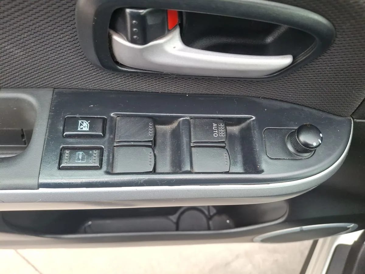 Suzuki Grand Nomade 2.4 Glx Se 2wd At 5p año 2019