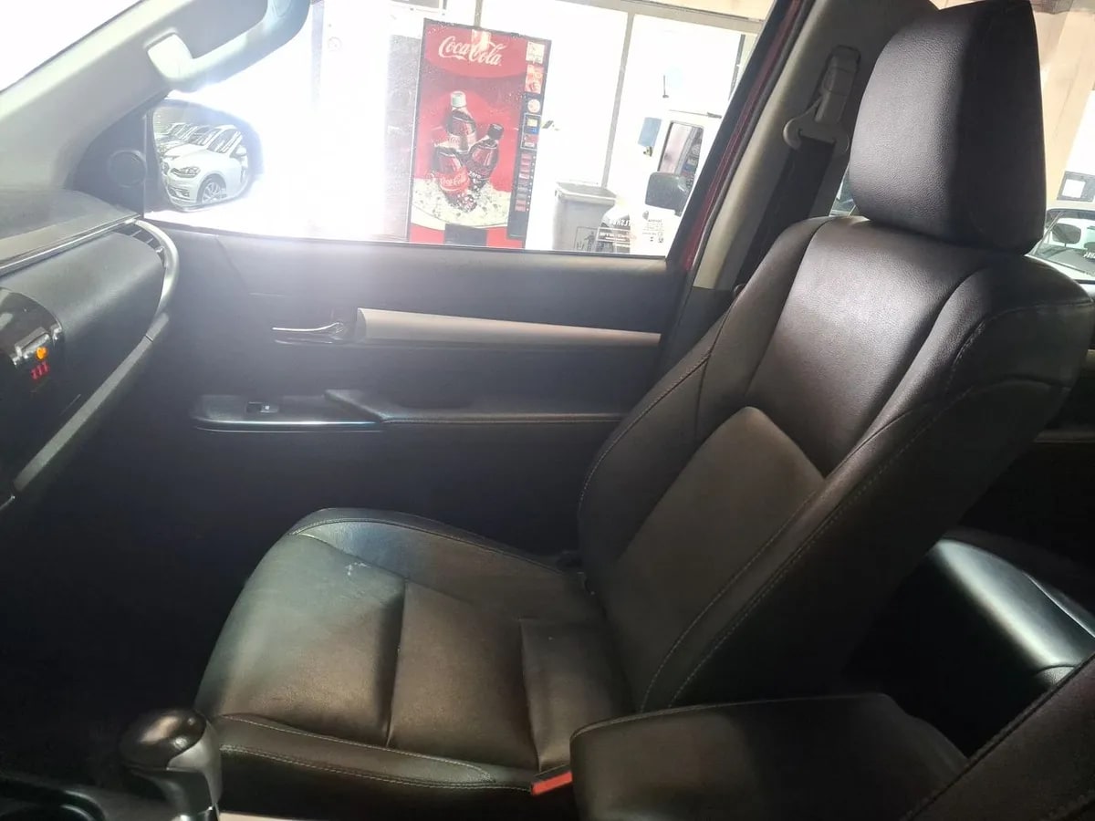 Toyota Hilux 2.8 Srv Diesel 4x4 Dob. Cab. At 4p año 2024