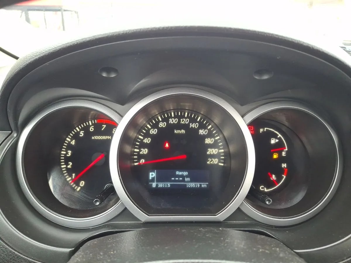 Suzuki Grand Nomade 2.4 Glx Se 2wd At 5p año 2019