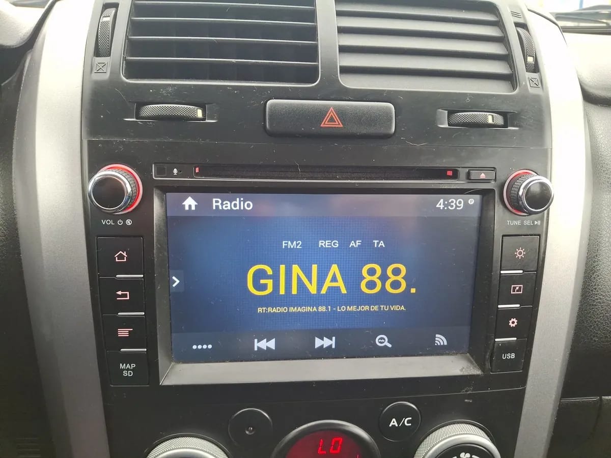 Suzuki Grand Nomade 2.4 Glx Se 2wd At 5p año 2019