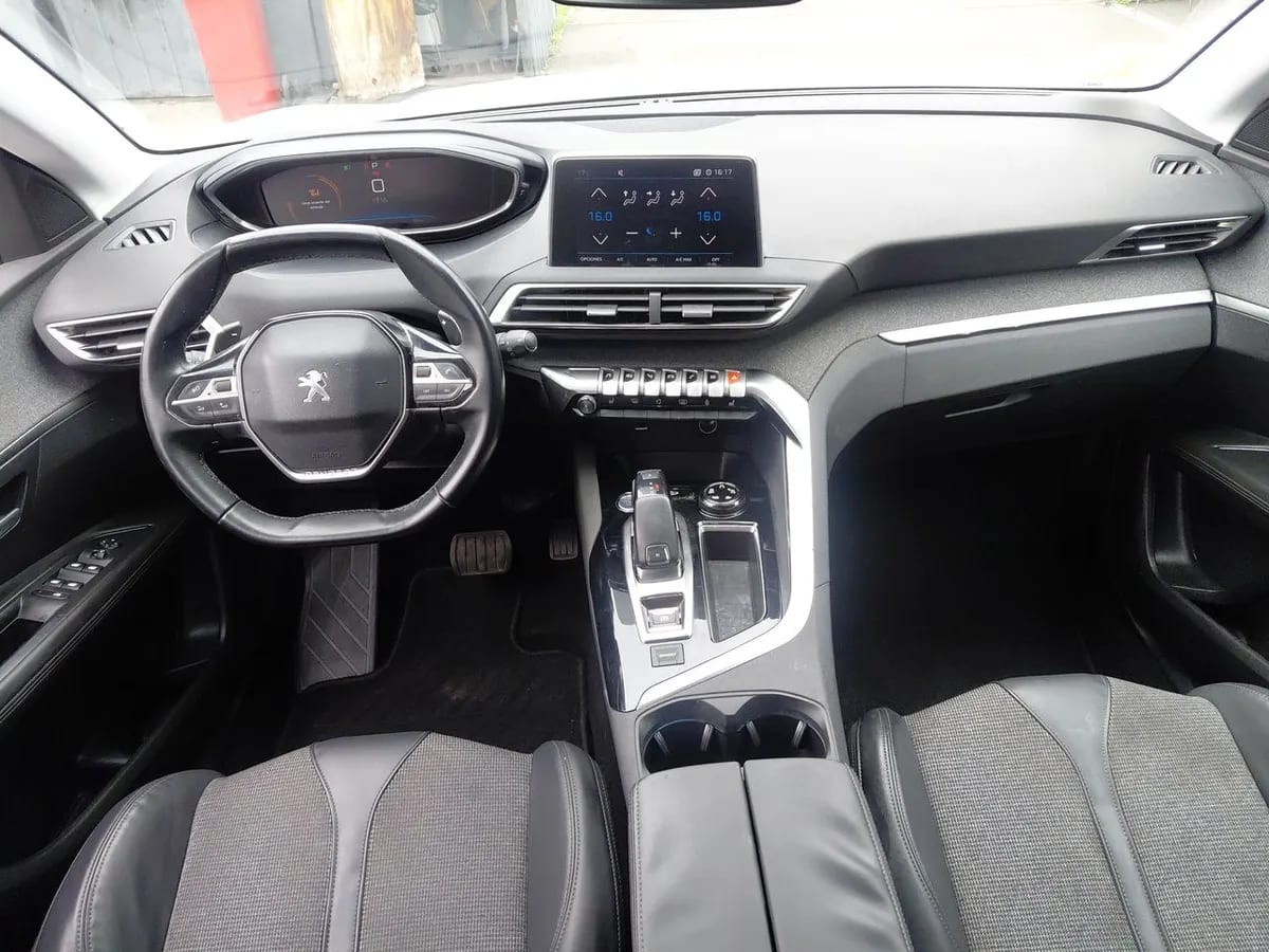 Peugeot 3008 1.6 Allure Blue-Hdi Diesel 4x2 120hp Eat6 5p año 2018