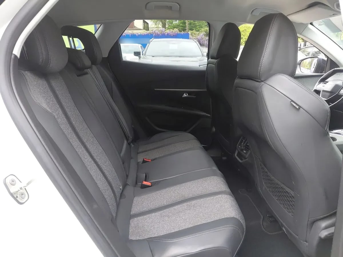 Peugeot 3008 1.6 Allure Blue-Hdi Diesel 4x2 120hp Eat6 5p año 2018