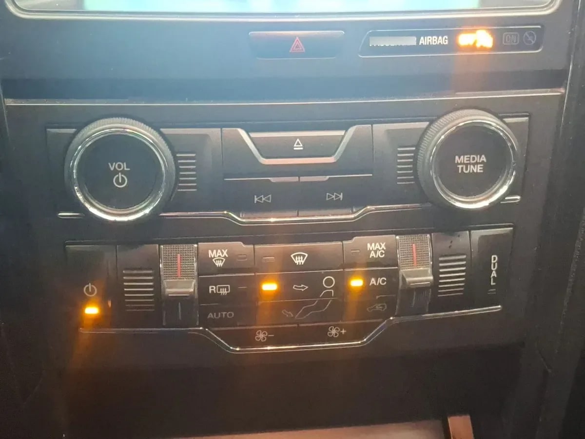 Ford Explorer 3.5 Xlt 4x2 3 Corridas At 5p año 2017