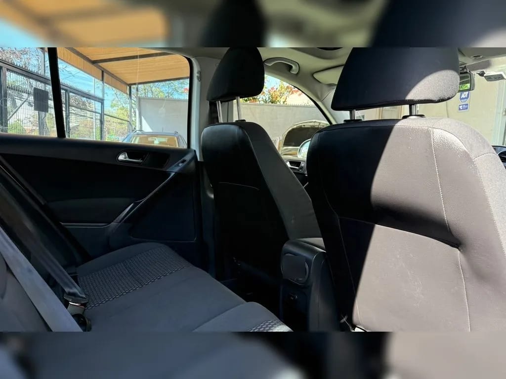 Volkswagen Tiguan 2.0 Full 4x4 At 5p año 2011