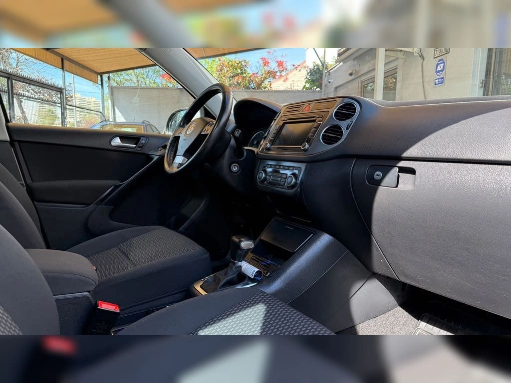 Volkswagen Tiguan 2.0 Full 4x4 At 5p año 2011